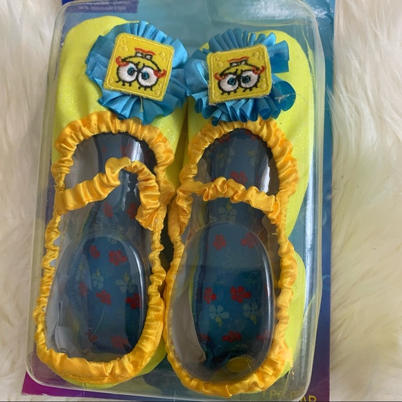 Sponge Bob Yellow Girls Slipper Dress Costume shoes NWT - Picture 3 of 8